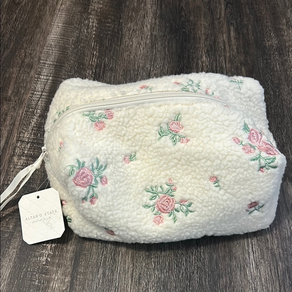 Altar'd State White Floral Women's Bag